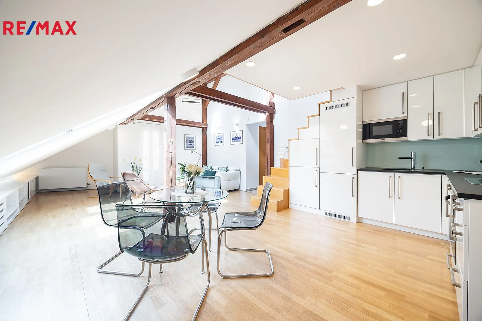 Fotografie Prodej bytu 2+kk v osobním vlastnictví 66 m², Praha 1 - Staré Město — 3