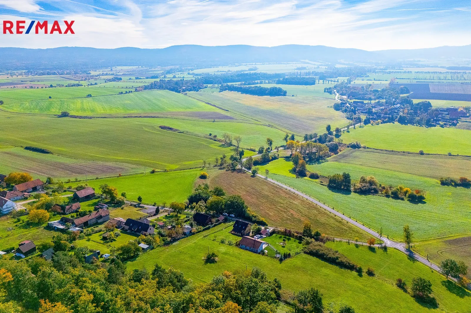 Fotografie Prodej pozemku 4000 m², Lážovice — 7