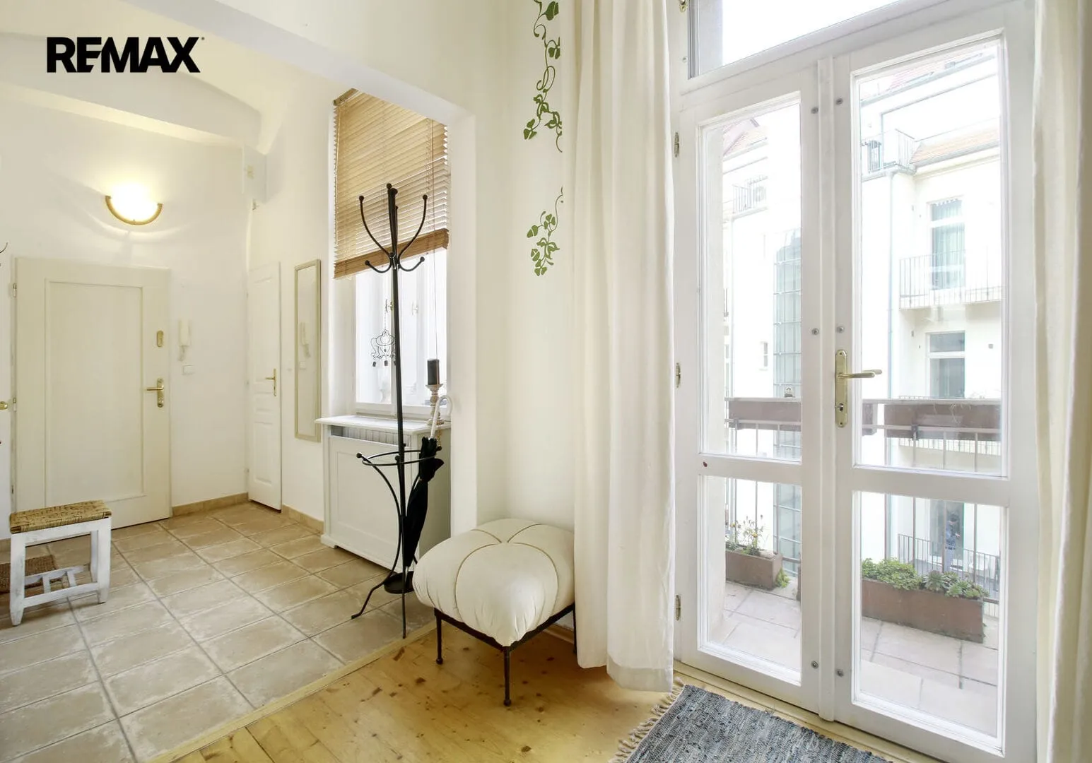 Fotografie Pronájem bytu 2+1 v osobním vlastnictví 70 m², Praha 10 - Vinohrady — 2