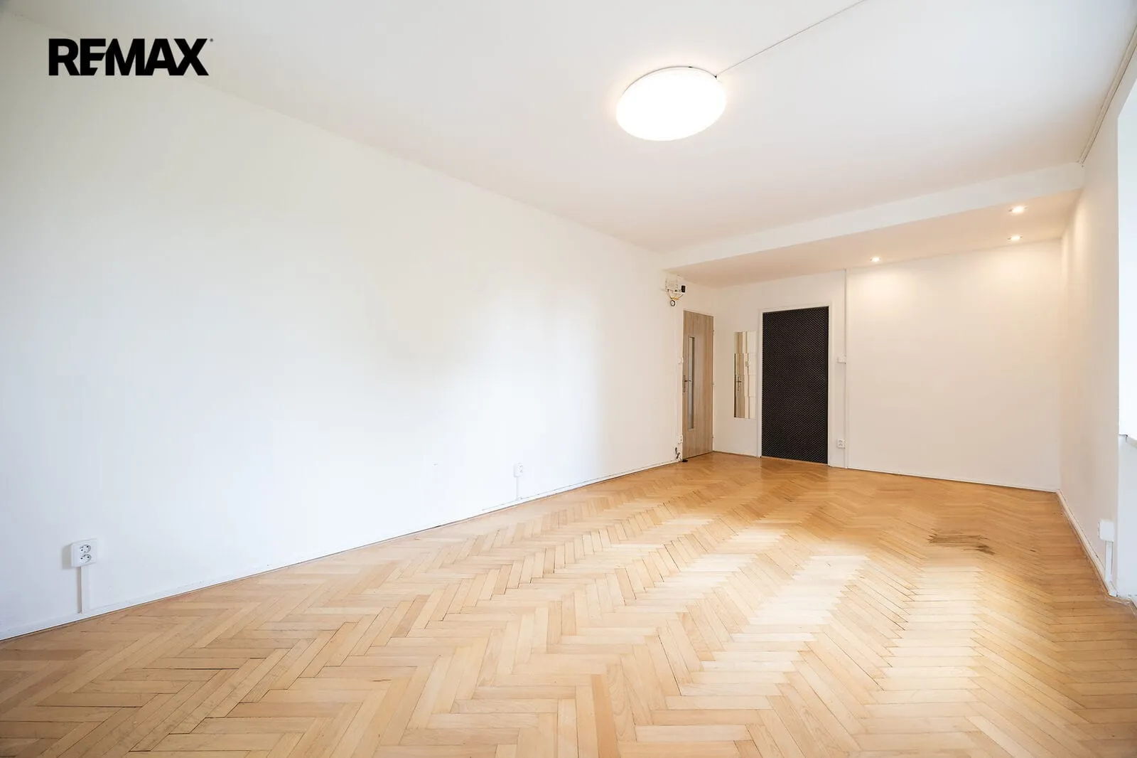 Fotografie Pronájem bytu 2+1 v osobním vlastnictví 53 m², Praha 3 - Žižkov - 3
