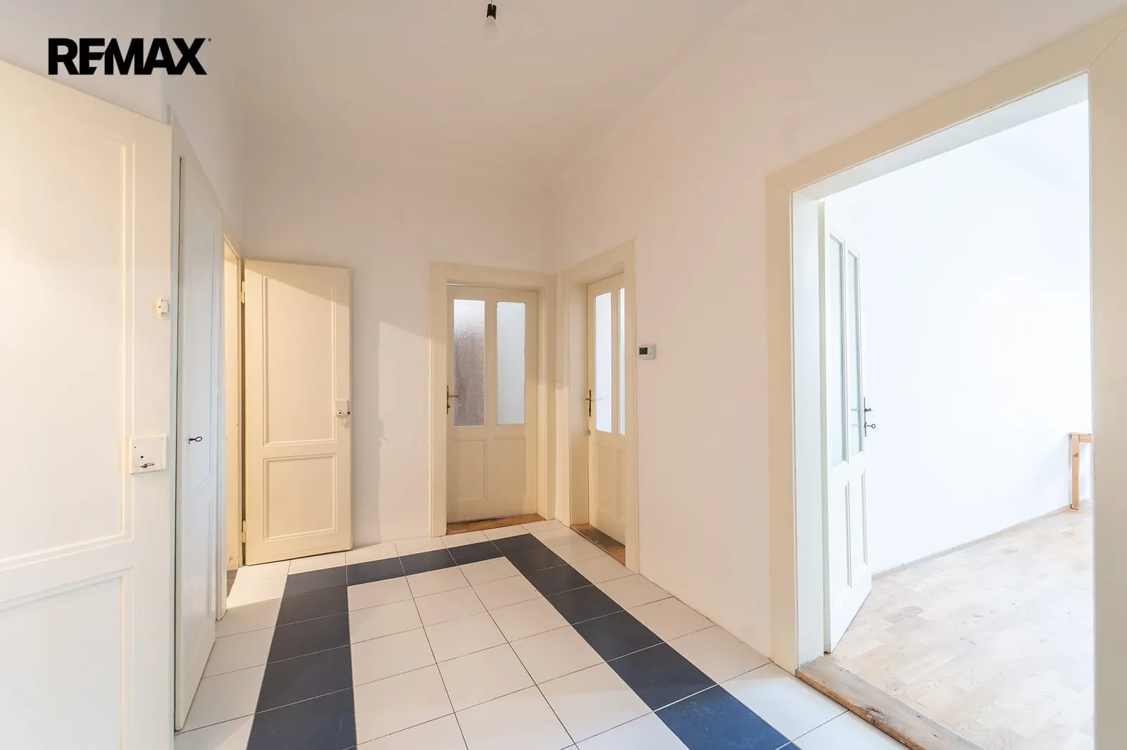 Fotografie Prodej bytu 3+1 v osobním vlastnictví 99 m², Praha 5 - Smíchov - 10